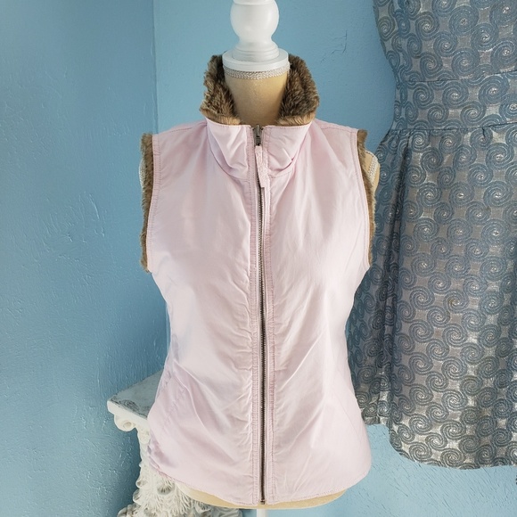 Gap Reversible pink faux fur vest D30 - Picture 7 of 8